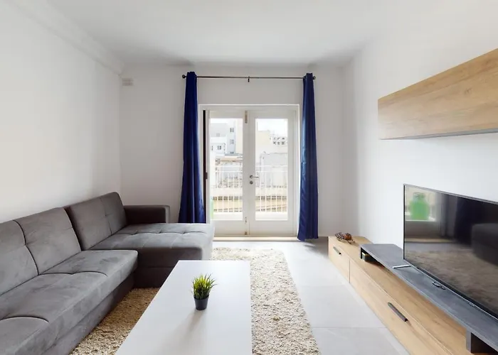 Modern 3-bedroom apartment Pieta