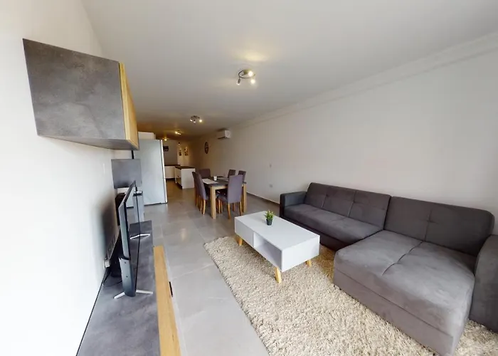 Modern 3-bedroom apartment Pieta